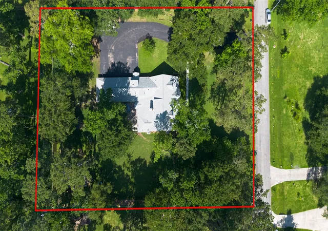 Photo 3 of Single family home for sale at 1620 Palomino Ln, Kingwood, TX 77339 | MLS# 80921069 | Listing updated on 2026-09-14