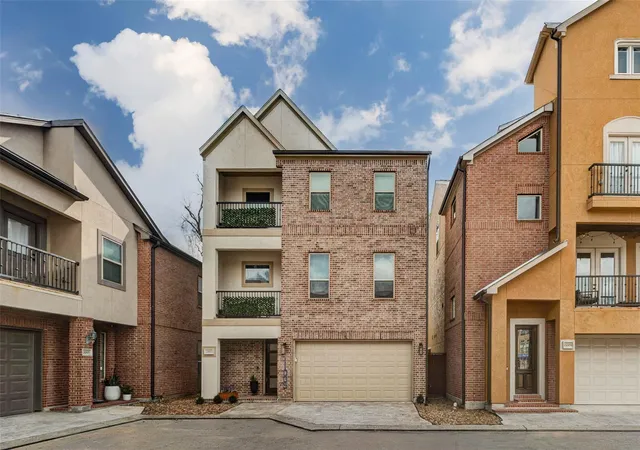 1st image of 11005 Upland Forest Dr, Houston, TX 77043 | MLS# 16482941