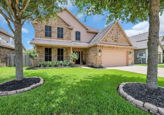 Photo 1 of Single family home for sale at 680 Cumberland Ridge Ln, League City, TX 77573 | MLS# 29984182 | Listing updated on 2026-09-18