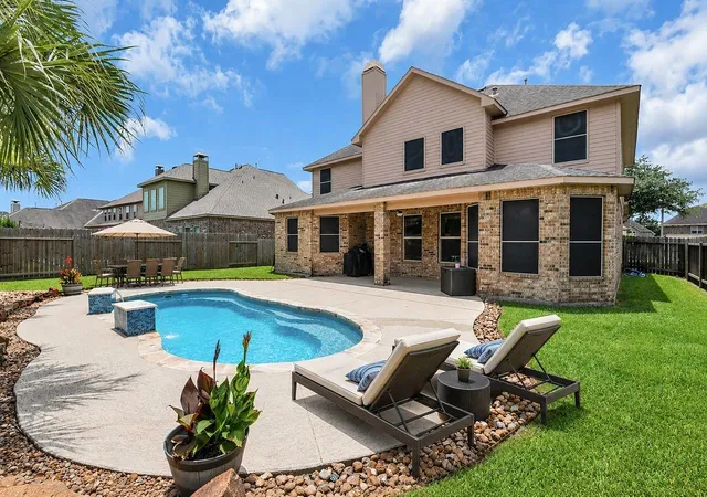 Photo 2 of Single family home for sale at 680 Cumberland Ridge Ln, League City, TX 77573 | MLS# 29984182 | Listing updated on 2026-09-18