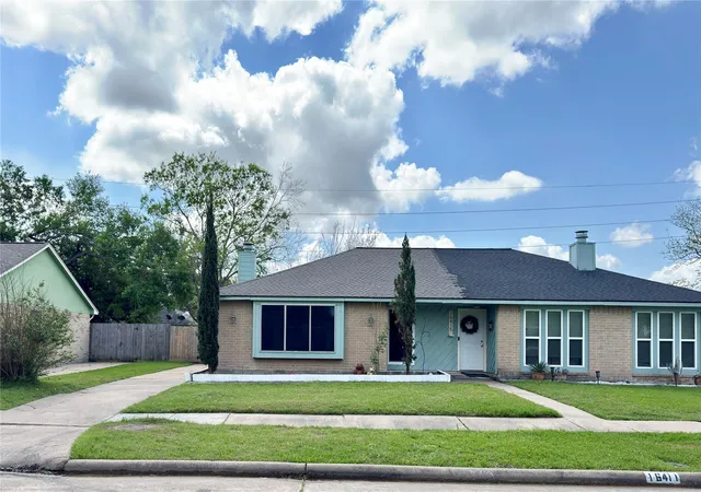 Photo 1 of Townhouse for sale at 16411 Meadowbrook Farm Rd, Houston, TX 77082 | MLS# 28253961 | Listing updated on 2026-08-26