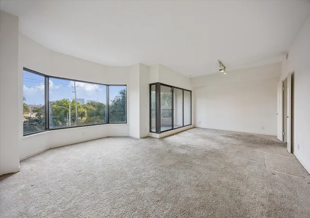 Photo 3 of Condo for sale at 2001 Holcombe Blvd #303, Houston, TX 77030 | MLS# 52816267 | Listing updated on 2026-09-16
