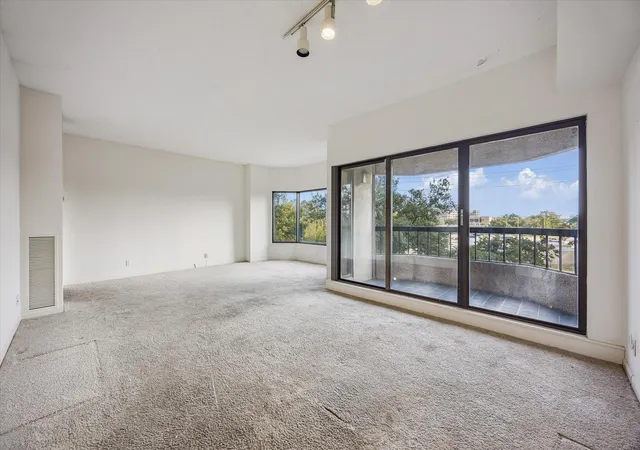 Photo 4 of Condo for sale at 2001 Holcombe Blvd #303, Houston, TX 77030 | MLS# 52816267 | Listing updated on 2026-09-16