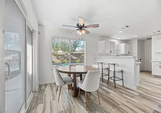 Photo 4 of Single family home for sale at 11946 Solon Springs Dr, Tomball, TX 77375 | MLS# 28137003 | Listing updated on 2026-08-01