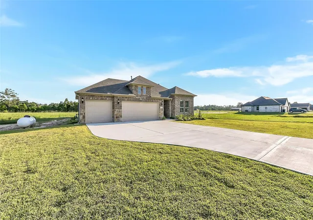 3rd image of 441 Barton Pl Dr, Tarkington, TX 77327 | MLS# 65075407
