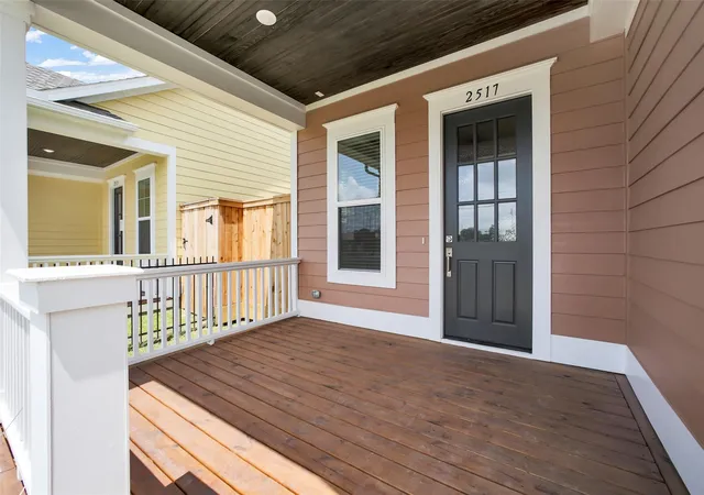 2nd image of 2517 S Houston Ave, Pearland, TX 77581 | MLS# 69837005