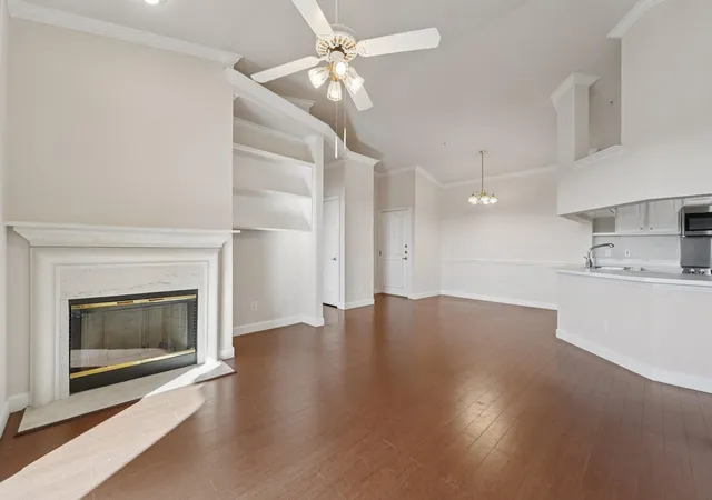 5th image of 2111 S Welch St, Houston, TX 77019