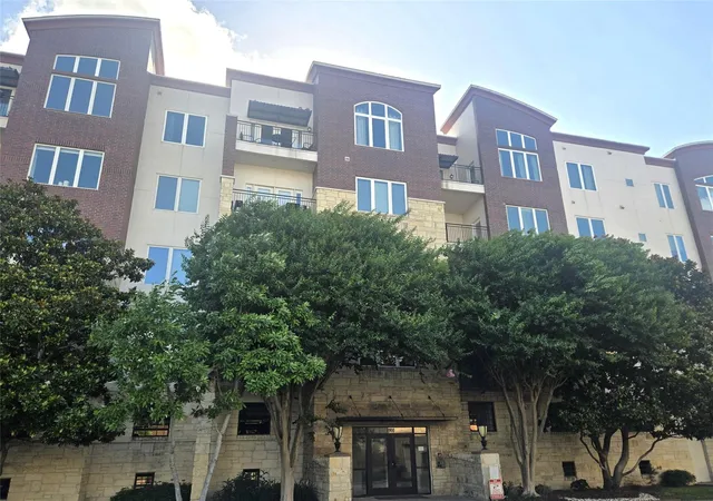1st image of 1900 Genesee St, Houston, TX 77006
