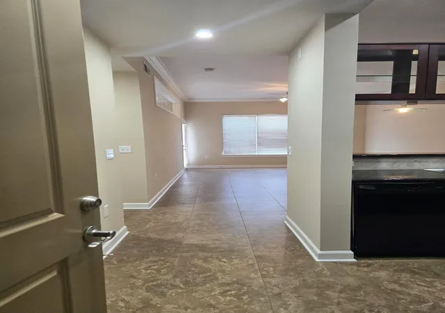 2nd image of 1900 Genesee St, Houston, TX 77006
