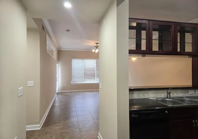 3rd image of 1900 Genesee St, Houston, TX 77006