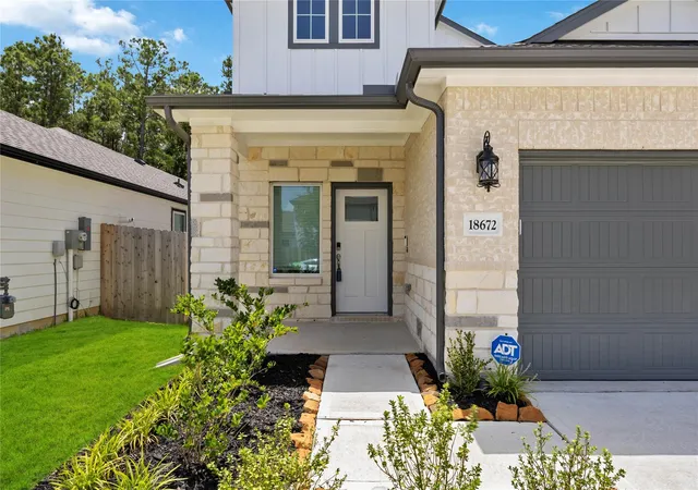 2nd image of 18672 Presswood Wy, New Caney, TX 77357 | MLS# 73670546