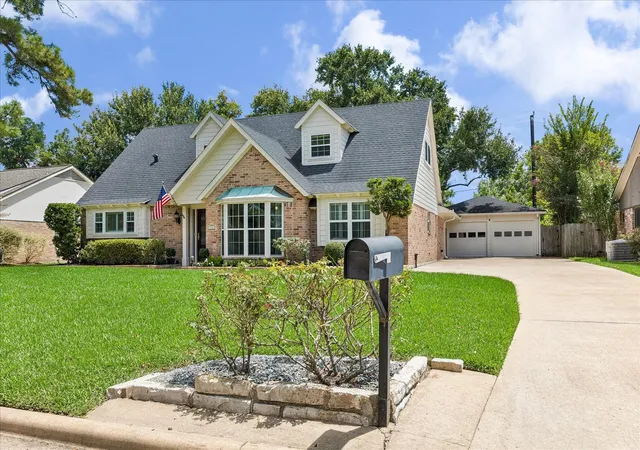 2nd image of 926 Ashford Pkwy, Houston, TX 77077 | MLS# 66622171