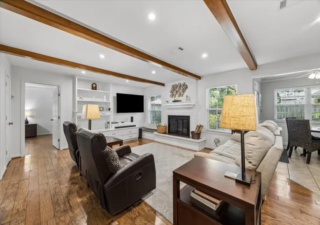 4th image of 926 Ashford Pkwy, Houston, TX 77077 | MLS# 66622171