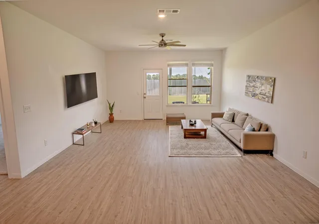 Photo 3 of Single family home for sale at 3111 Clydesdale Dr, Alvin, TX 77511 | MLS# 19031726 | Listing updated on 2026-09-19