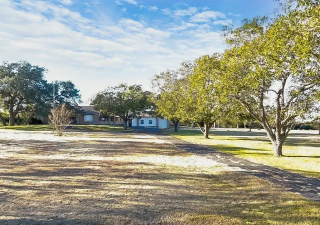 Photo 4 of Land for sale at 2248 US Hwy 77a S, Yoakum, TX 77995 | MLS# 6315139 | Listing updated on 2026-03-20