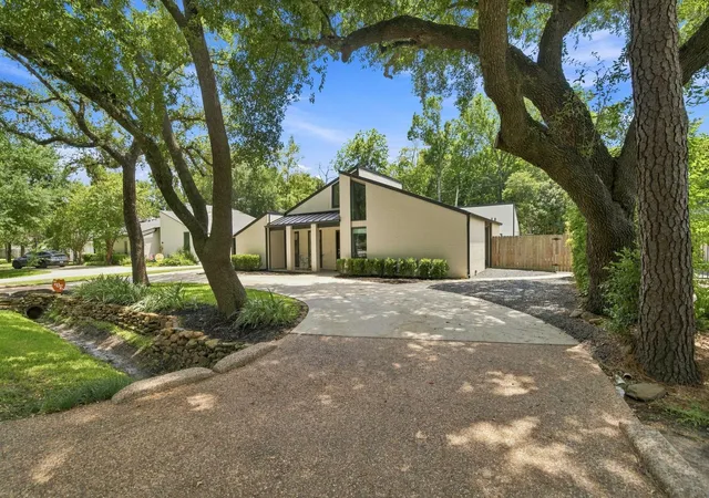 Photo 2 of Sale Pending at 8849 Larston St, Spring Valley Village, TX 77055 | MLS# 53595838 | Listing updated on 2026-09-13