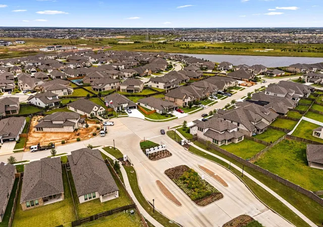 3rd image of 8711 Harbor Pines Dr, Cypress, TX 77433 | MLS# 11415209