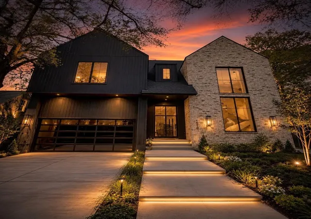 1st image of 1916 Addison Rd, Houston, TX 77030 | MLS# 31917103