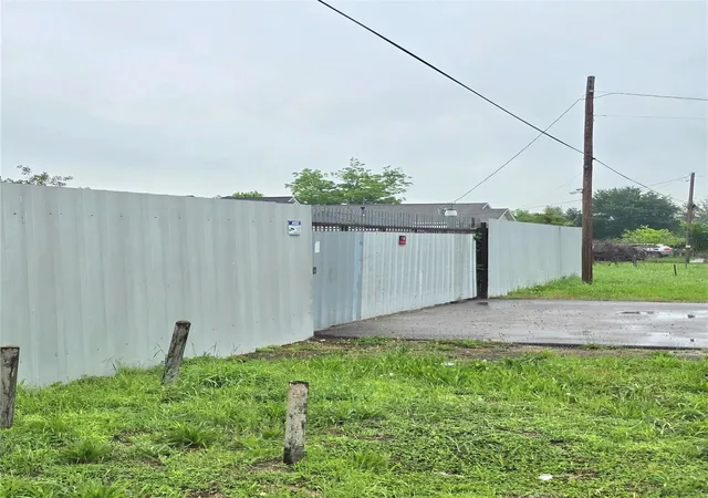Photo 3 of Land for sale at 4303 Bennington St, Houston, TX 77016 | MLS# 42776334 | Listing updated on 2026-06-14