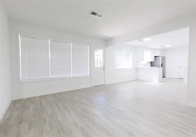 Photo 2 of Single family home for sale at 2510 Straight Crk Dr, Houston, TX 77017 | MLS# 78600405 | Listing updated on 2026-06-05