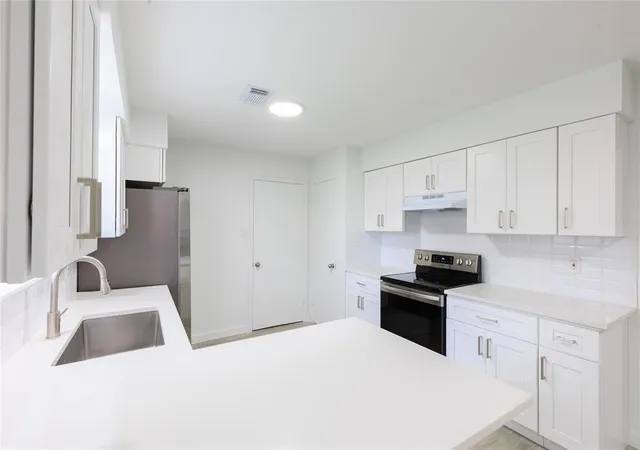 Photo 3 of Single family home for sale at 2510 Straight Crk Dr, Houston, TX 77017 | MLS# 78600405 | Listing updated on 2026-06-05