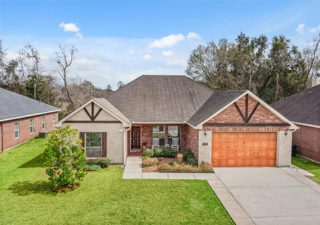 1st image of 1995 Brentwood Dr, Alvin, TX 77511 | MLS# 50629076
