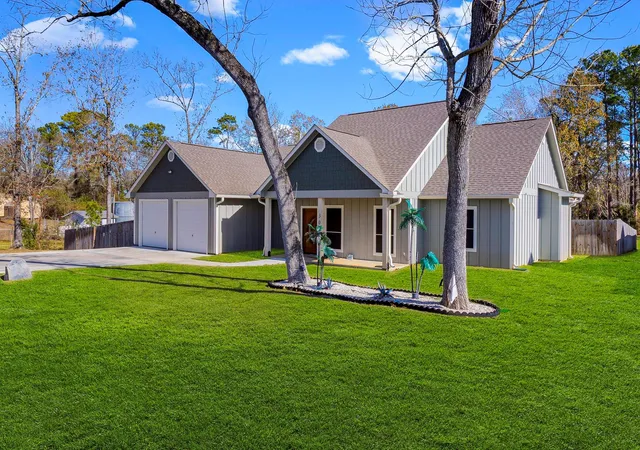 3rd image of 308 Resort Dr, Livingston, TX 77351 | MLS# 29676771