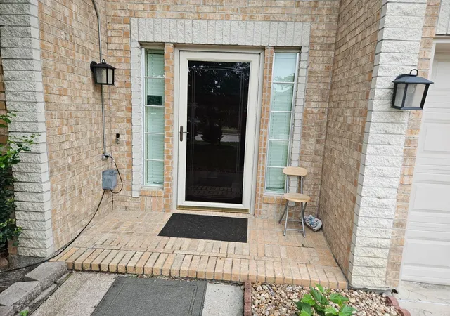 Photo 3 of Single family home for sale at 19227 Royal Isle Dr, Tomball, TX 77375 | MLS# 25892478 | Listing updated on 2026-08-26