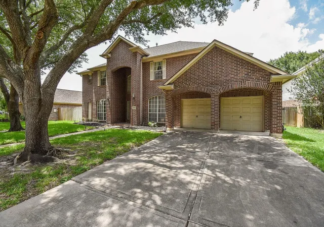 2nd image of 11202 Hundred Bridge Ln, Sugar Land, TX 77498 | MLS# 97570984