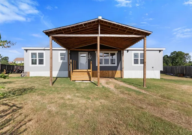 Photo 1 of Single family home for sale at 421 Bower Ln, Conroe, TX 77303 | MLS# 70258083 | Listing updated on 2026-09-01