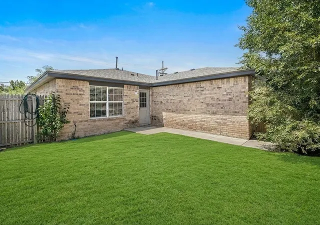 Photo 3 of Sale Pending at 3601 SE 29th Avenue, Amarillo, TX 79103 | MLS# 72737961 | Listing updated on 2026-09-03