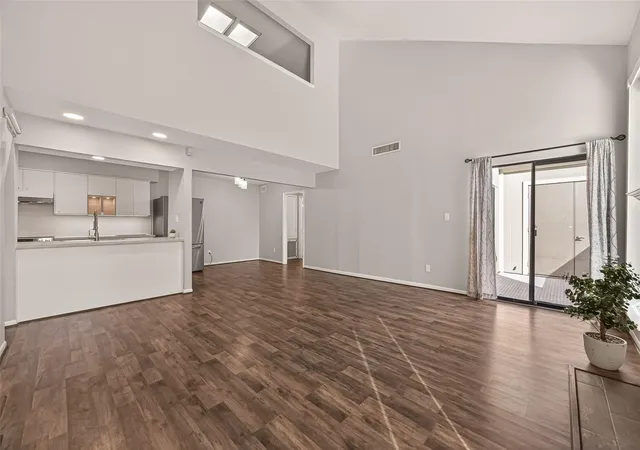 5th image of 8100 Cambridge St #80, Houston, TX 77054 | MLS# 37324916