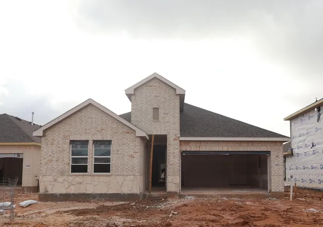Photo 3 of Sale Pending at 30614 Johnson Aly, Magnolia, TX 77355 | MLS# 58212608 | Listing updated on 2026-08-24