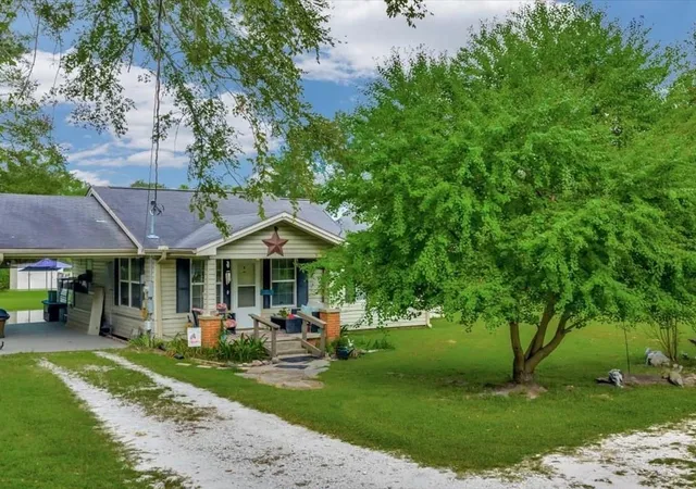 3rd image of 635 Oscar Berry Road, Lufkin, TX 75904 | MLS# 23091452