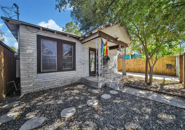 3rd image of 1120 Capron St, Houston, TX 77020 | MLS# 4494849