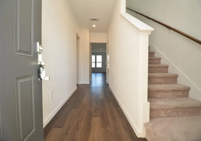 Photo 3 of Single family home for sale at 16439 Big Hickory Dr, Conroe, TX 77302 | MLS# 33174168 | Listing updated on 2026-08-31
