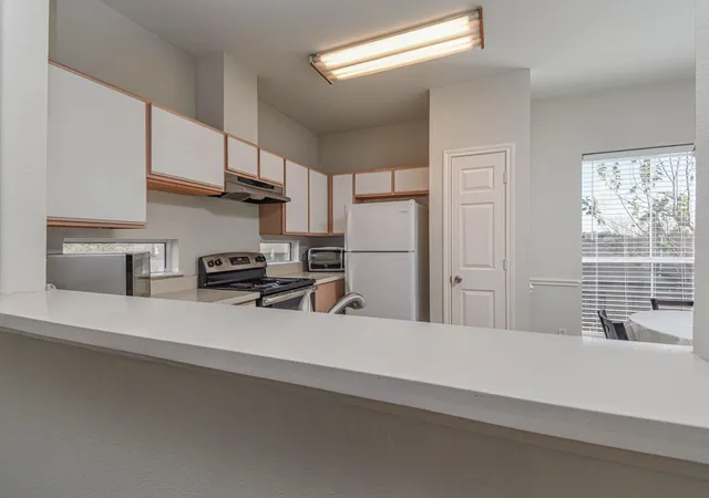 3rd image of 6289 Wilcrest Dr, Houston, TX 77072