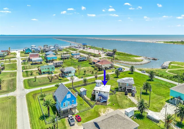 2nd image of 1319 Middle St, Freeport, TX 77541 | MLS# 11155579