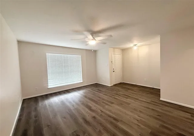 4th image of 1477 Springrock Ln #12, Houston, TX 77055 | MLS# 39247279