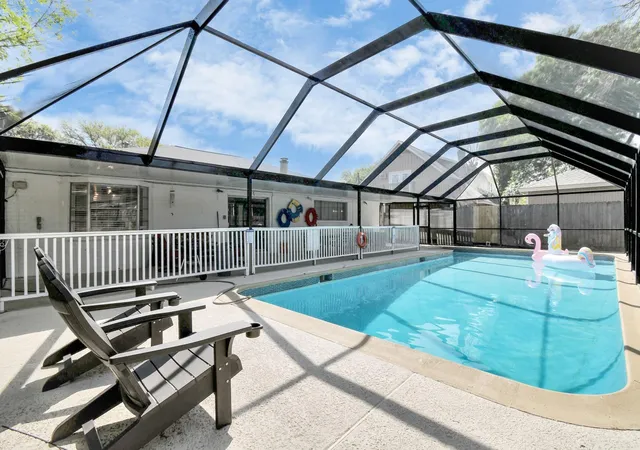 5th image of 8006 Shiner Ln, Houston, TX 77072 | MLS# 87683150