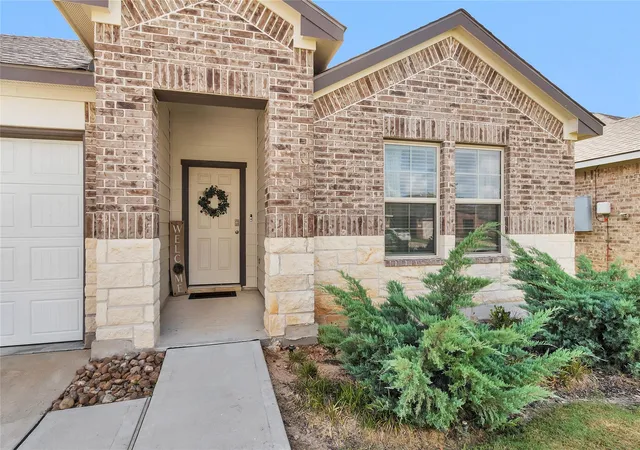 Homes for sale in Navasota, TX | 2409 Mulligan Ln, Navasota, TX 77868 | MLS# 40106659