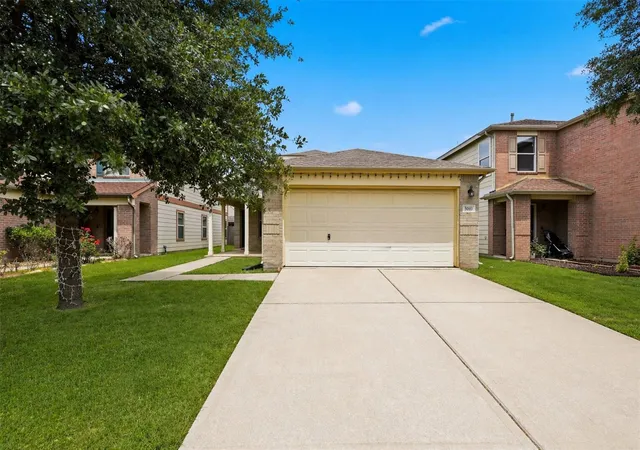 Photo 2 of Single family home for sale at 3010 Swift Brk Glen Way, Spring, TX 77389 | MLS# 7232575 | Listing updated on 2026-07-17