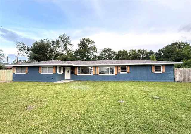 Homes for sale in Beaumont, TX | 7035 Hurley Dr, Beaumont, TX 77708 | MLS# 27732390