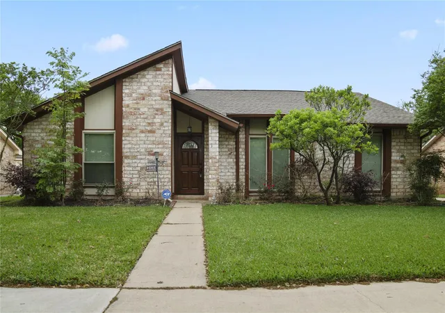 1st image of 2834 Cotton Stock Dr, Sugar Land, TX 77479 | MLS# 18311870