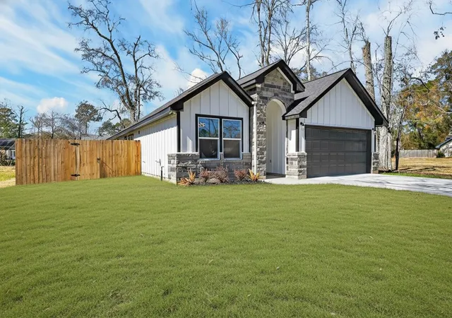2nd image of 604 Jefferson Ave, Cleveland, TX 77327 | MLS# 49756975