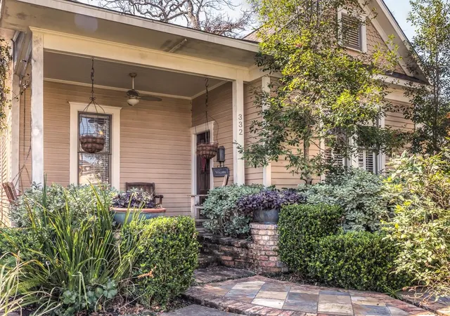 1st image of 332 W 27th St, Houston, TX 77008 | MLS# 60973906