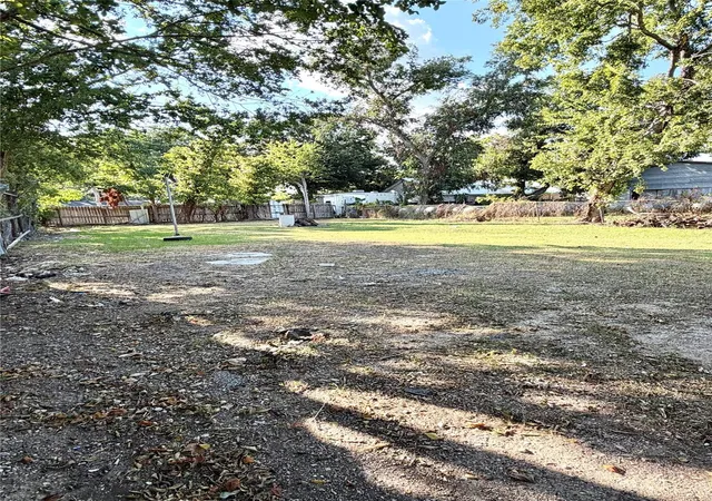 Photo 3 of Single family home for sale at 2936 Golfcrest Blvd, Houston, TX 77087 | MLS# 72676501 | Listing updated on 2026-09-09