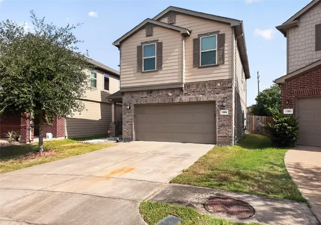 Photo 3 of Single family home for sale at 15806 Copper Oak Ln, Houston, TX 77084 | MLS# 78663691 | Listing updated on 2026-09-21