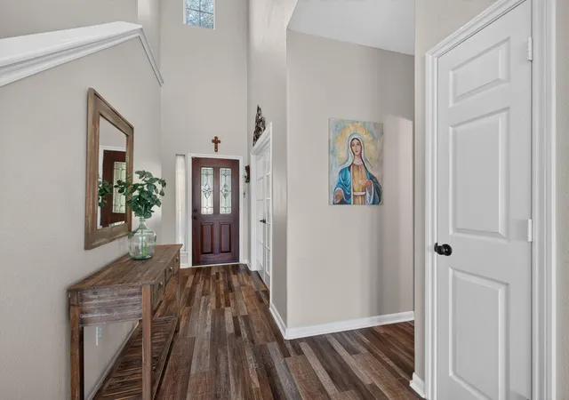 Photo 4 of Single family home for sale at 17307 Thicket Holw Ln, Cypress, TX 77429 | MLS# 34923429 | Listing updated on 2026-09-19