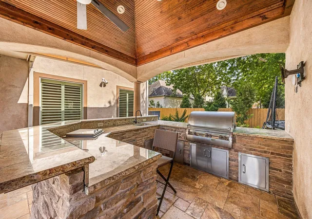 4th image of 1711 Oak Shade Dr, Sugar Land, TX 77479 | MLS# 49099977
